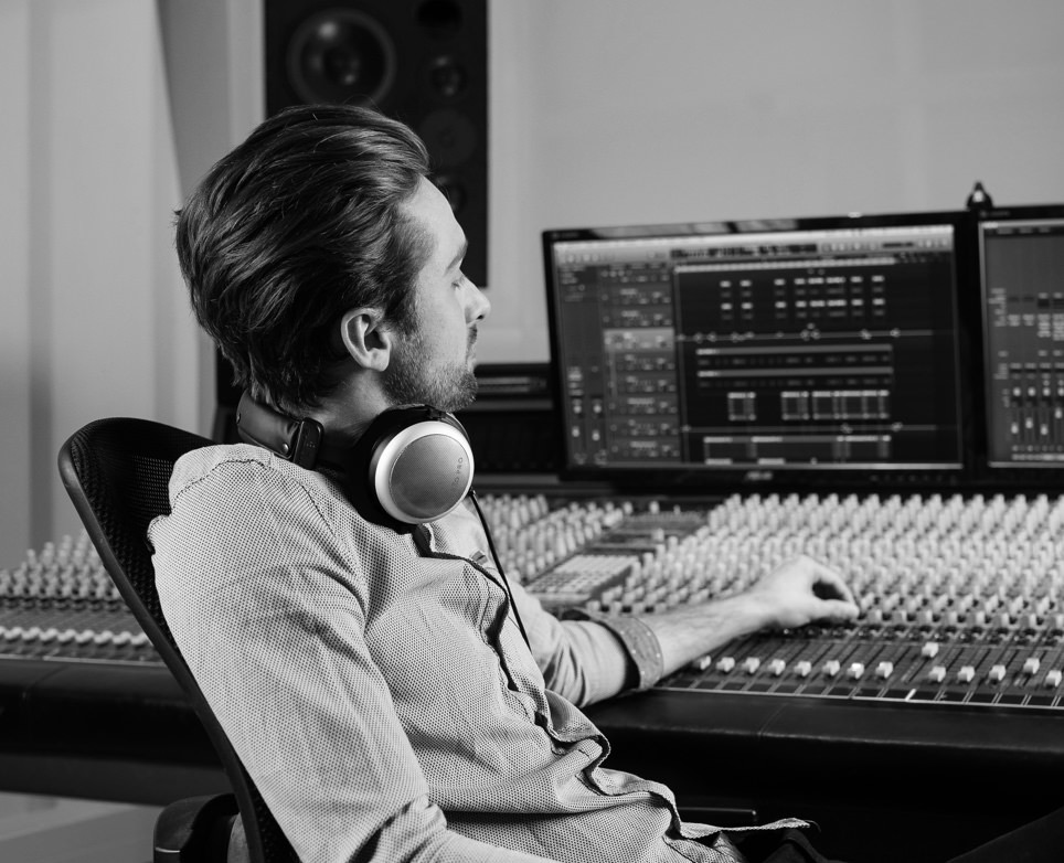 Man using Beyerdynamic DT 880 Pro Headphones in Studio